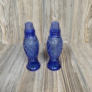 Vintage Avon Crystal Point Blue Salt & Pepper Shakers, Empty